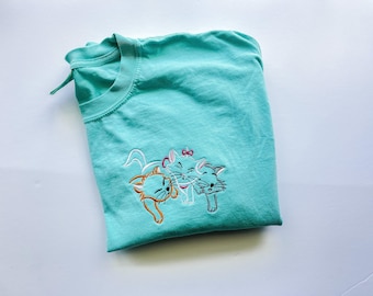 The Aristocats embroidered Tshirt, Disney Cats Crewneck, Magic Kingdom