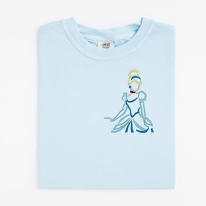 Cinderella embroidered Crewneck, Disney embroidered sweatshirt, Cinderella crewneck, Disney Sweatshirt, Disney Crewneck