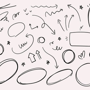 Pode incluir: Uma coleção de formas desenhadas à mão em preto e branco, incluindo círculos, ovais, estrelas, flechas e linhas onduladas. Essas formas podem ser usadas para tomar notas, fazer brainstorming ou adicionar um toque criativo a qualquer projeto.