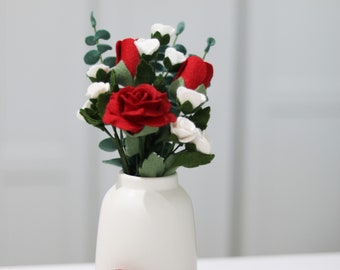 Red Roses Valentines Day Felt Flower Bouquet, Floral Valentines Day Gift, Home Decor, Red Felt Flowers Bouquet, Birthday flowers, Red Roses