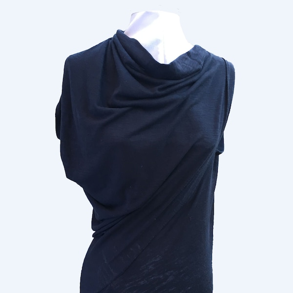 Black asymmetrical top. XS-L