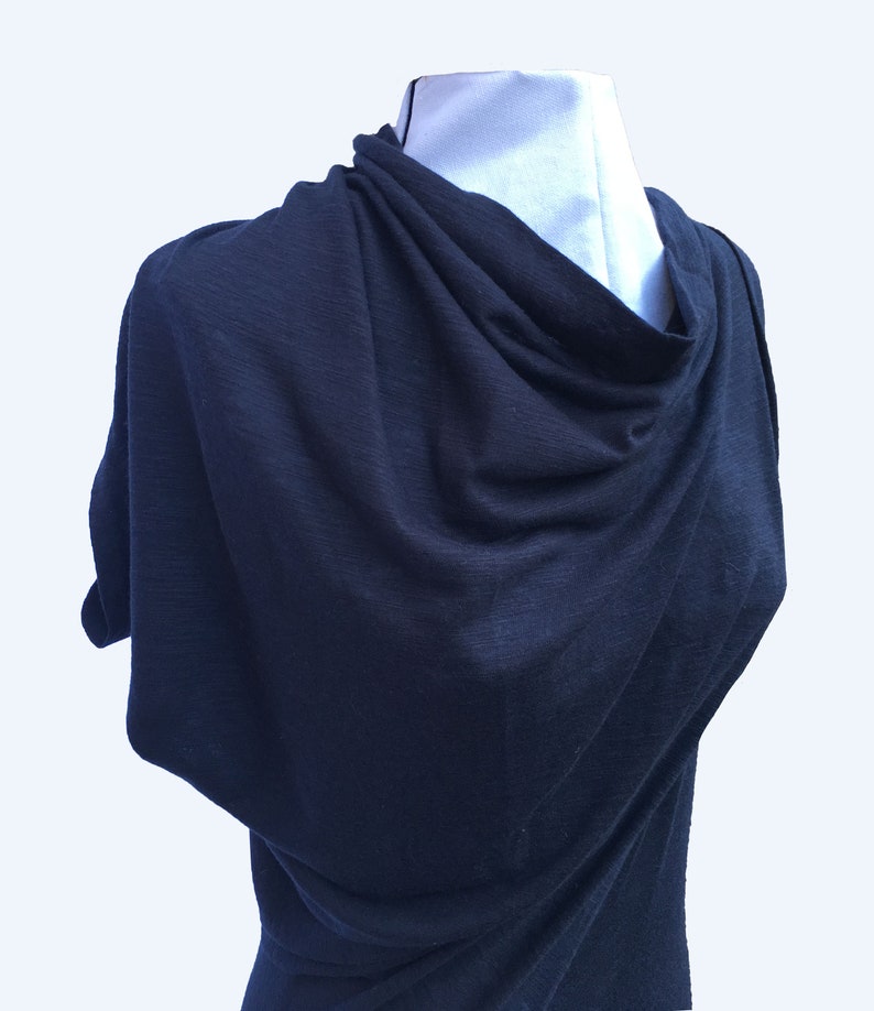 Black asymmetrical top. XS-L image 4