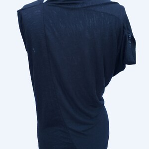 Black asymmetrical top. XS-L image 5