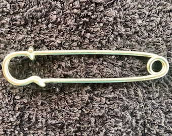 Pin de kilt plateado plateado