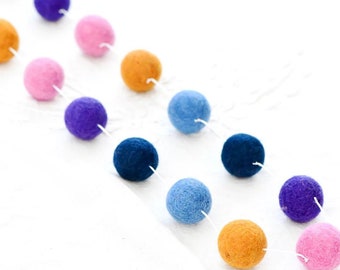 Confetti ball garland, pom pom garland, felt ball garland, felt bunting, nursery bunting, felt ball hanging garland, 3m wall décor.