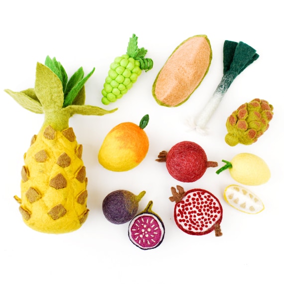 Jouet alimentaire pour tout-petits - Faux aliments en bois pour enfants -  Avec fruits, légumes et couteau : : Jeux et Jouets