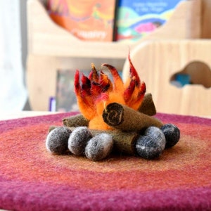 Campfire playmat  Playscape, Felt World, Play scene, Pretend Play, Mat for Small Play, Waldorf Inspired, Felt play mat. Small World fire ma