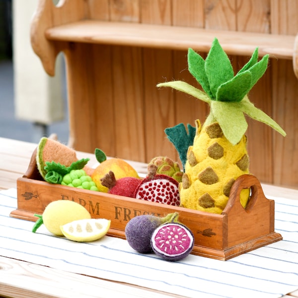 Felt Fruit and vegetable set D - 12 pieces, play fake felt food. Felt fruit, felt vegetables, pretend play, felt toys, wool fruit and veg