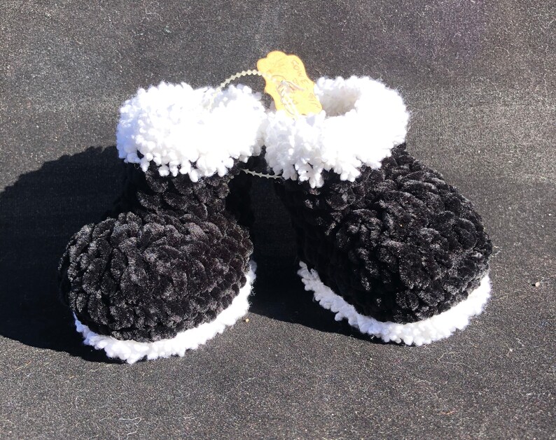 Hand Crocheted LIL Hugs Baby Booties Baby Slippers Newborn 6 month Baby Shoes Baby Girl Baby Boy Baby Gift Assorted Colors Black