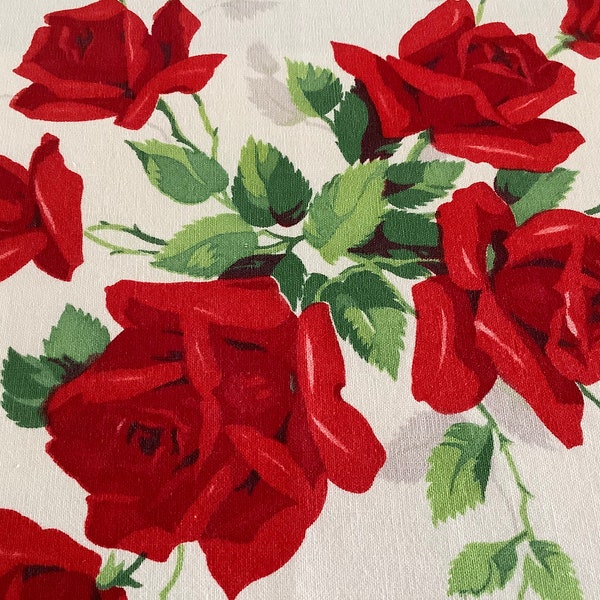 Vintage Wilendur Tablecloth 4 Napkins Red Royal Rose Cottagecore Table Linen Valentines Sweetheart Romance Mothers Day Beautiful Home Decor