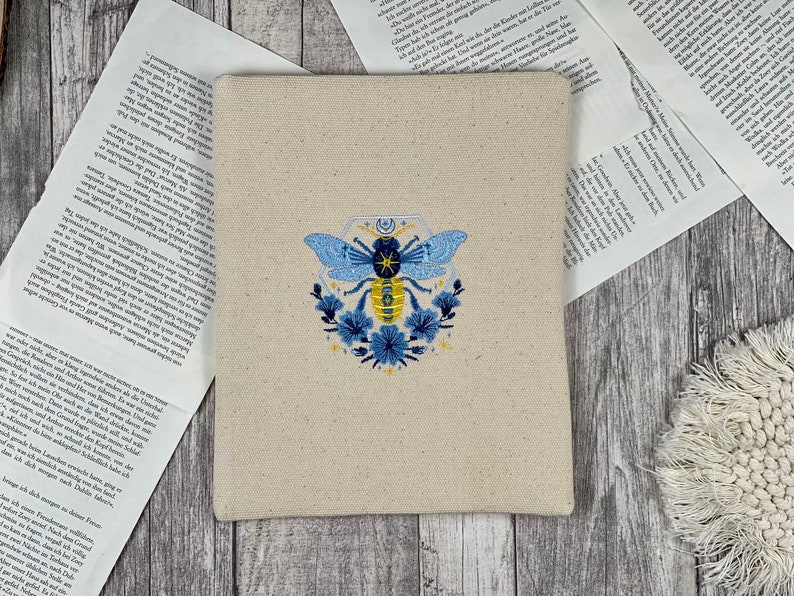 Biene Bienen Gänseblümchen Buchhülle Booksleeve Buchumschlag iPad Journal Planer Tablet Hülle Notizbuch blaue Biene