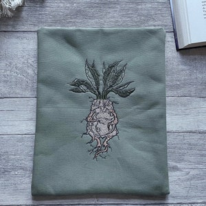 Mandrake Kräuterkunde Alraune Buchhülle bestickt Booksleeve Buchumschlag iPad Journal Planer Tablet Hülle Notizbuch Grün