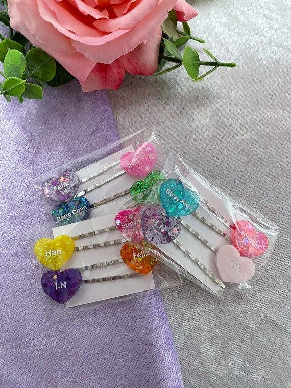 アイドル Stray Kids MINI HAIR CLIP ALL TYPES SET Stray Kids - Mini Hair Clip ['JYP JAPAN POP-UP Store 2025