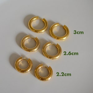 Hoop Huggie Earrings, Gold Hoop Earring, Chunky Huggie, Round Thick Golden Hoops, 18K Gold Plated, Waterproof Earring, Circle Earrings