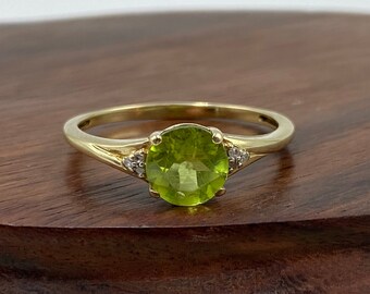 Details about VICTORIAN ANTIQUE STYLE 925 STERLING SILVER 1.5 CT SIM PERIDOT RING Sz 9 #1129 Details about VICTORIAN ANTIQUE STYLE 925 STERLING SILVER 1.5 CT SIM PERIDOT RING Sz 9 #1129