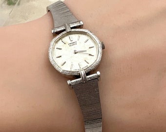 1981 Seiko Quartz Ladies' Octagonal Face Wrist Watch Silver With Japanese 1400 Movement Running Well New Battery Installed 16.5 to 17cm