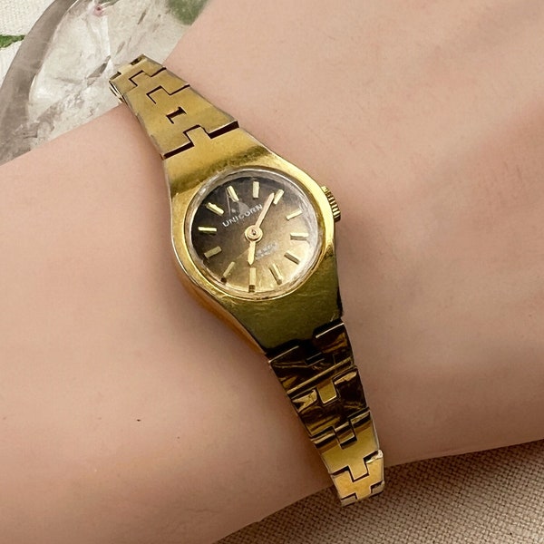 70s Unicorn Small Round Face Ladies Wristwatch 17 Jewels Incabloc 18cm Swiss Made Wind Up Watch Manual Mechanical Running Beautifully