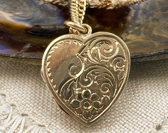 1865 Antique 9ct Floral Etched Heart Locket William John Pellow Birmingham on 50cm 9k Curb Chain Solid Gold 4.16g Fully Hallmarked England