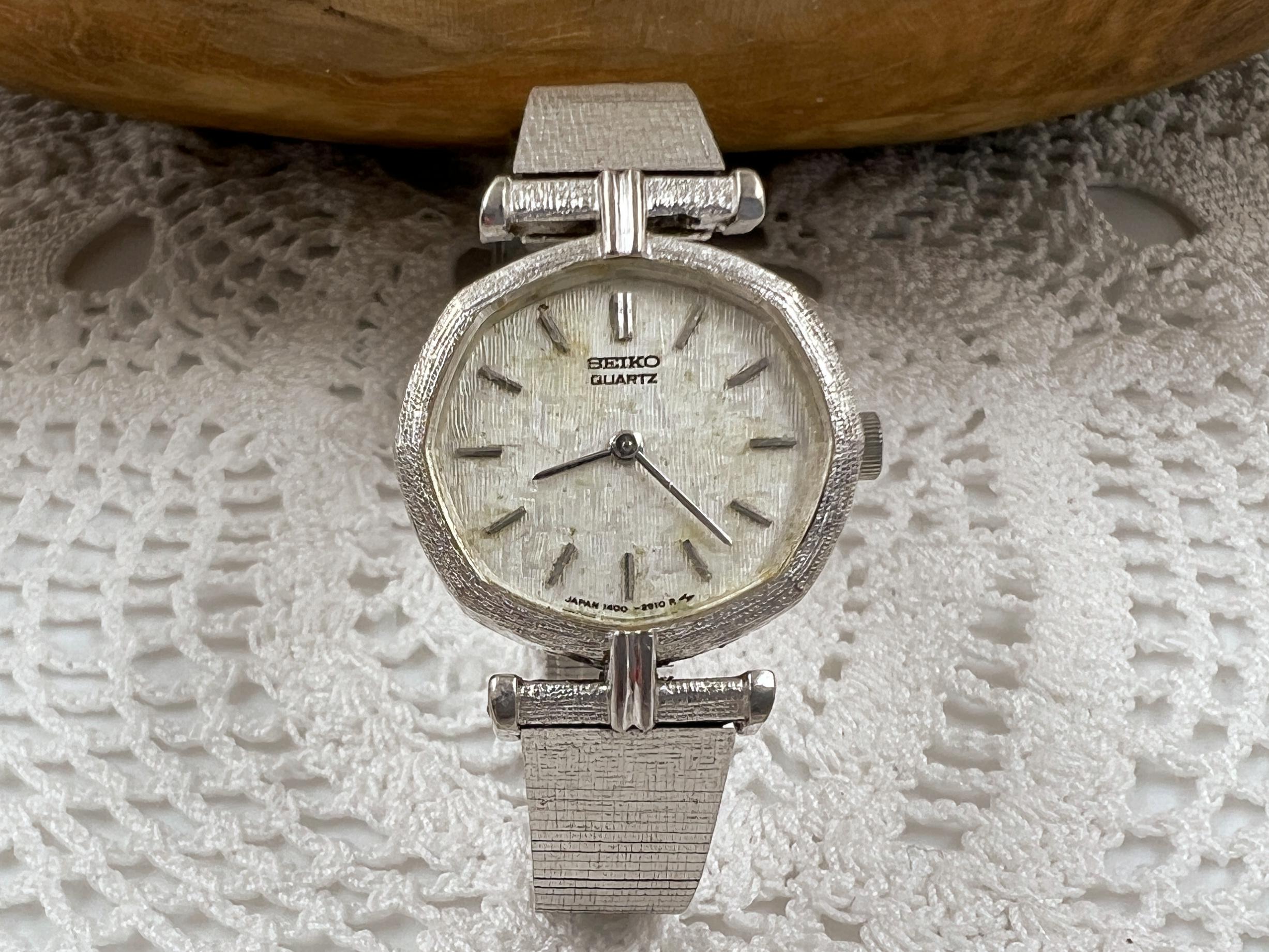 1981 Seiko Quartz Ladies' Octagonal Face Wrist Watch Silver