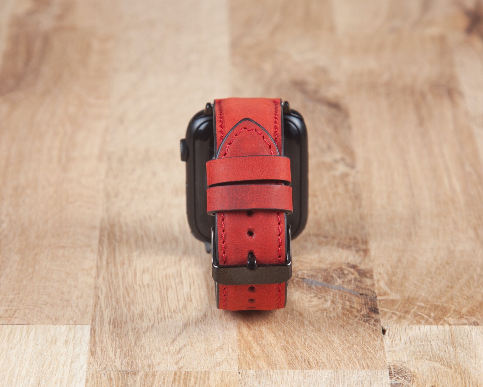 38mm strap on 40mm apple watch
