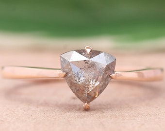 Anel de diamante Sal e Pimenta: Anel de noivado em ouro rosa 14KT com lapidação trilionária