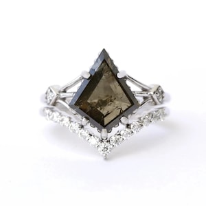 Kite Diamond Ring Set: 14k Gold, Salt and Pepper Engagement Ring