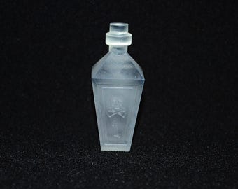 Jumbo Potion D4 Master Dice - Skull Label