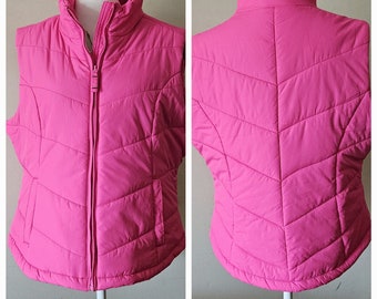 Size XL Aeropostale Designed in NYC Pink Puffy Women's Zippered Vest with Black Lining