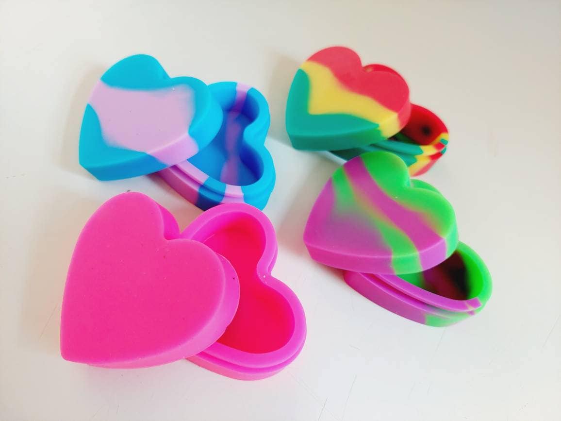 Silicone container jar 17ml heart-shaped assorted color silicone container  for Dabs Round Shape Silicone Containers wax Silicone Jars Dab containers