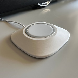 Apple Magsafe wireless charger elevated stand