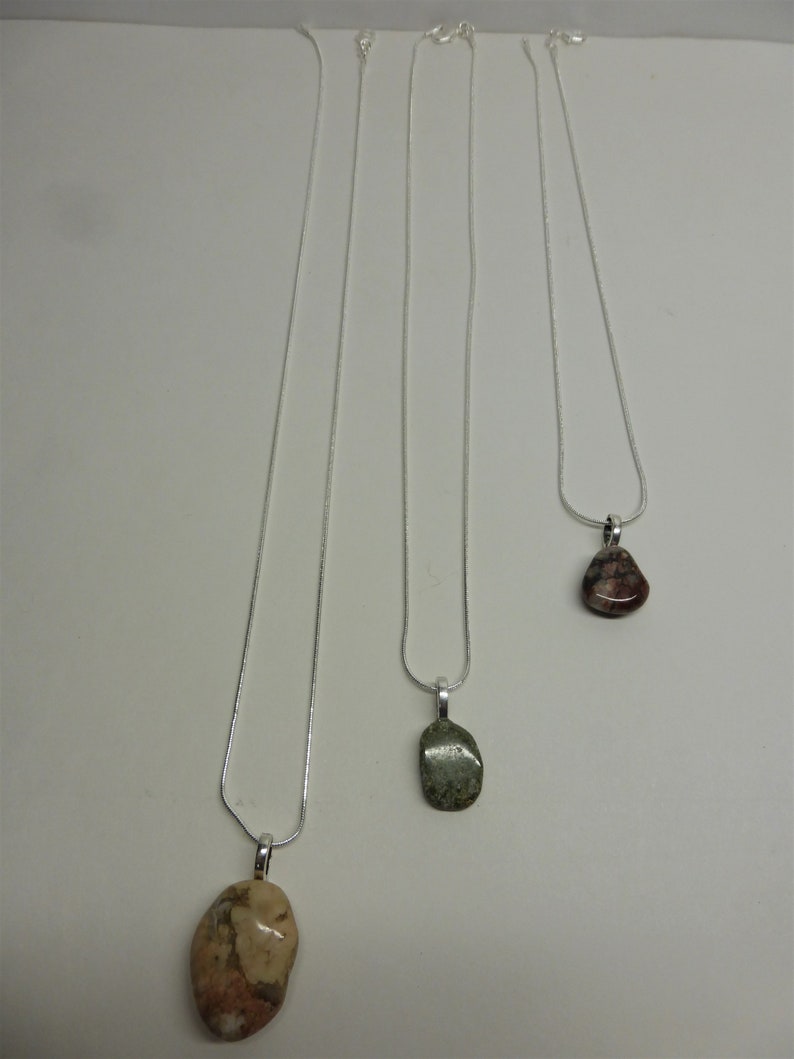 Set of 3 Polished Lake Superior Stone Pendants /& Necklaces