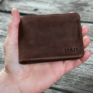 Cartera de cuero personalizada - Cartera minimalista para hombre - Regalo del Día del Padre - Cartera personalizada con iniciales o logotipo.