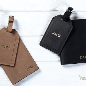 Funda de pasaporte de cuero personalizada y juego de etiqueta de equipaje Estuche para pasaporte de cuero personalizado Cartera para pasaporte Regalo para ella o para él.