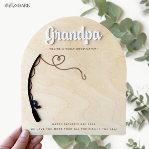 DIY-bord voor Vaderdag | DIY houten kaart voor papa | Handafdrukbord | Vaderdagcadeau | Cadeau van kinderen | Aandenkenbord vissen handafdruk