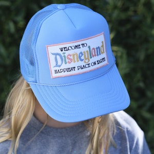 Happiest Place on Earth Trucker Hat • Gelukkigste plek op aarde • Trucker Hat voor Disneyland • Disneyland Trucker Hat • Disney-hoed •Disney Hat