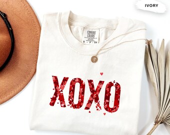 XOXO Comfort Colors 1717 T-Shirt | Valentine Shirt