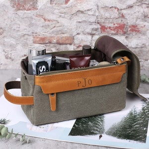 Canvas Toiletry Bag, Groomsmen Gifts, Anniversary Gifts, Dopp Kit, Valentines Day Gift, for Men, Personalized Gift for Him