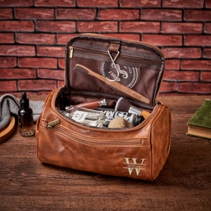 Trousse de toilette personnalisée cadeau garçon d'honneur pour lui trousse Dopp gravée trousse Dopp en cuir cadeau petit ami pour homme cadeau pour papa cadeau fête des pères