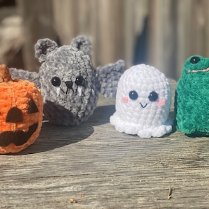 Mini Halloween plushy