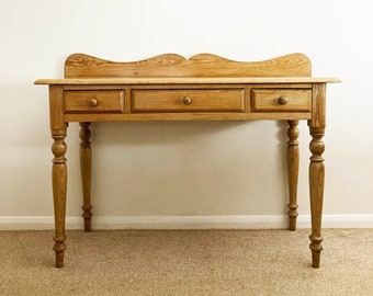 Antique pine dressing table