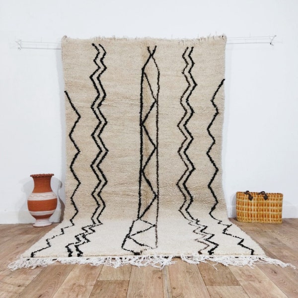 STUNNING BENIOURAIN RUG, Moroccan Handmade Wool Rug, Black And White Rug, Wool Rug, Zebra Rug, Striped Rug, Berber Rug, Handwoven Wool Rug