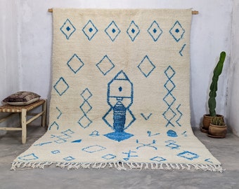 bleu tapis marocain traditionnel , éclats de berbère .