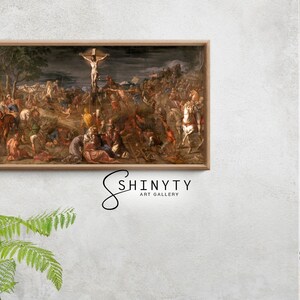 Puede incluir: Una pintura que representa una escena de la crucifixi&oacute;n de Jesucristo. La pintura est&aacute; ambientada en un cielo oscuro y tormentoso y presenta una gran multitud de personas reunidas alrededor de la cruz. La pintura est&aacute; enmarcada en un marco de madera.