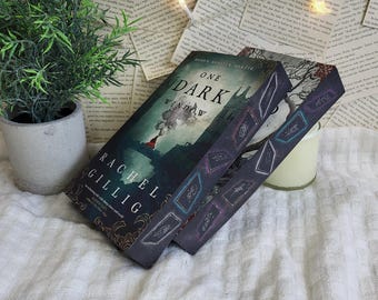 Una finestra scura/ Due corone contorte