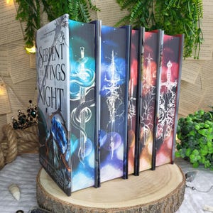 Crowns of Nyaxia - Serpent and the Wings of Night/Ashes and the Star-Cursed King/Songbird and the Heart of Stone/Fallen and the Kiss of Dusk