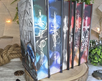 Crowns of Nyaxia - Serpent and the Wings of Night/Ashes and the Star-Cursed King/Songbird and the Heart of Stone/Fallen and the Kiss of Dusk