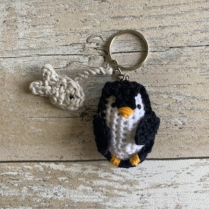Crochet pattern little penguin with fish keychain