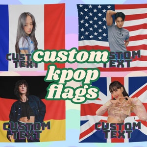Puede incluir: Cuatro banderas de K-pop personalizadas con diferentes diseños. Cada bandera presenta un ídolo de K-pop diferente y una opción de texto personalizado. Las banderas están en los colores de las banderas estadounidense, francesa, alemana y británica.
