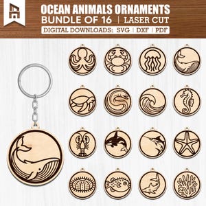 Op de afbeelding: Een set van 16 lasergesneden houten zeedierornamenten, waaronder een octopus, krab, kwal, walvis, schildpad, zeepaardje, kreeft, orka, zeester en meer. De ornamenten zijn bevestigd aan een sleutelhanger. De tekst op de afbeelding luidt "OCEAN ANIMALS ORNAMENTS BUNDLE OF 16 | LASER CUT".