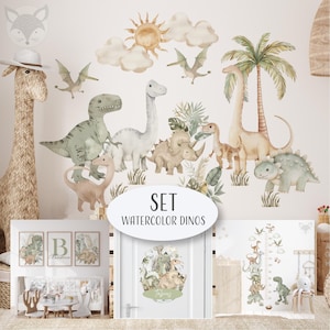Puede incluir: Un conjunto de pegatinas de pared de dinosaurios en acuarela, que incluye varias especies de dinosaurios, palmeras, nubes y un sol. El conjunto incluye arte mural, arte para puertas y una tabla de crecimiento. Se muestra el texto "SET WATERCOLOR DINOS".